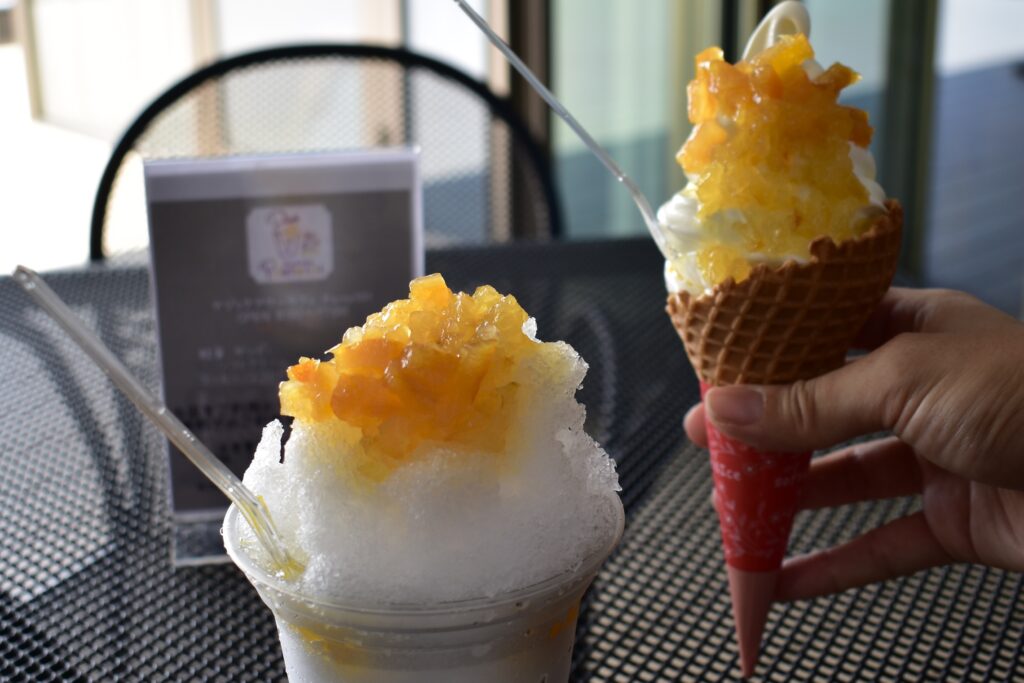 甘夏ジャムのかき氷とソフトクリーム
