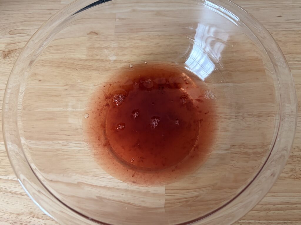 ボウルにフルーチェを1袋いれる