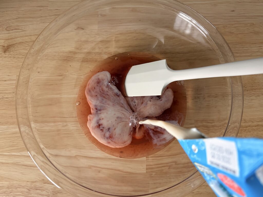 カルシウム強化豆乳を加える